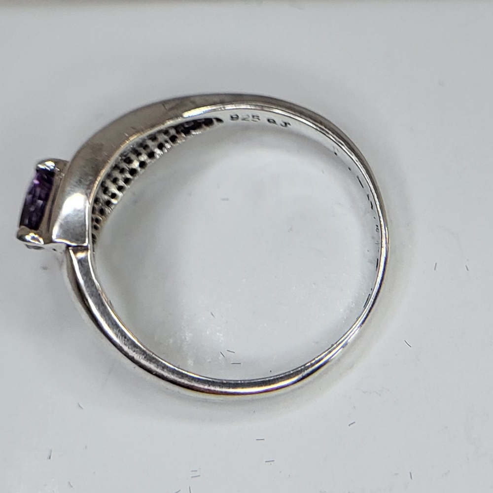 Sterling Silver Triangle Cut Amerhyst Ring - image 5